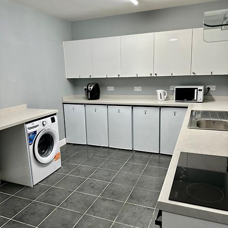 Cosy Ensuite Double Room, Near Heathrow Airport Northolt  Екстер'єр фото